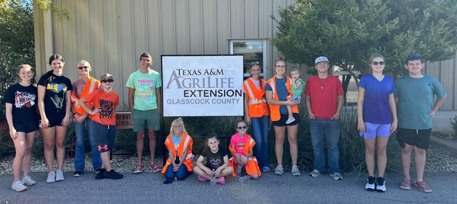 Glasscock County 4-H members rolled up their sleeves to help keep their community clean during One Day 4-H on October 10. The countywide trash pickup project was held in conjunction with National 4-H Week, highlighting the organization’s commitment to community service and giving back. photos courtesy of Glasscock County Extension
