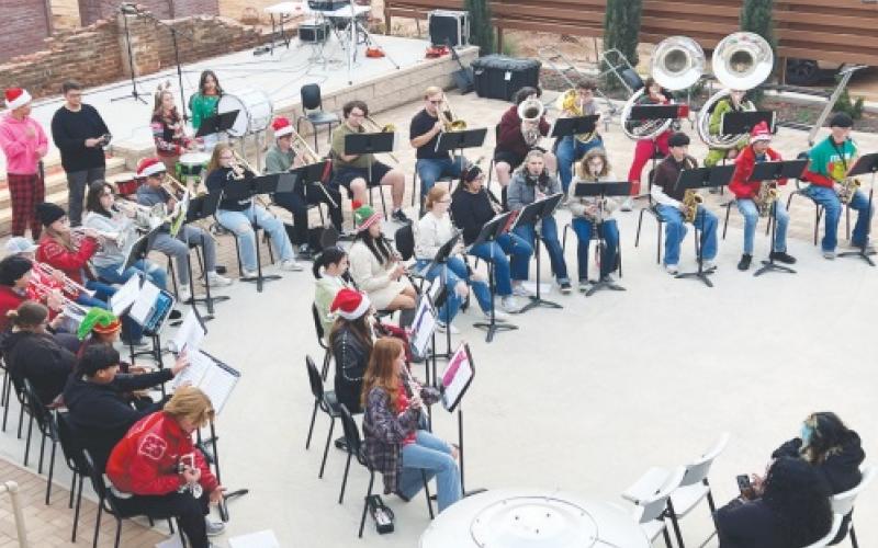 The Stanton High School band performed Christmas songs