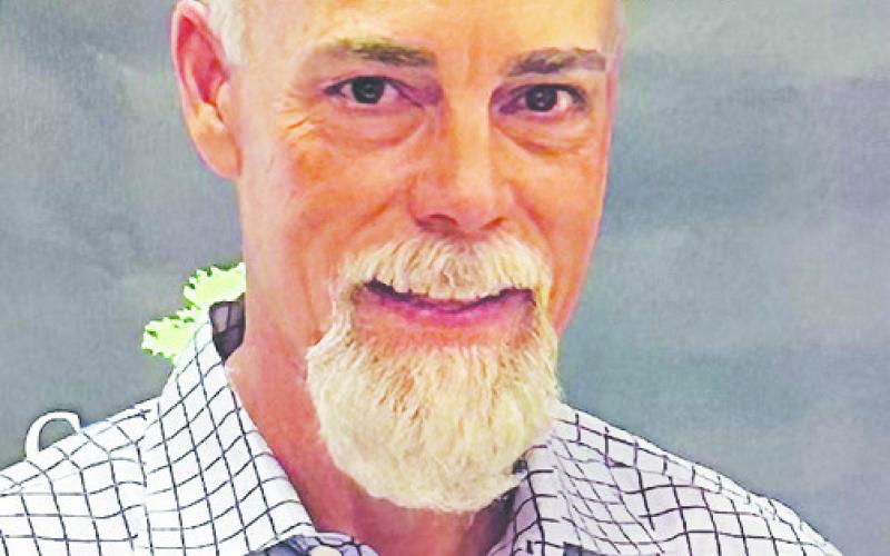 Snellgrove wins commissioner run-off
