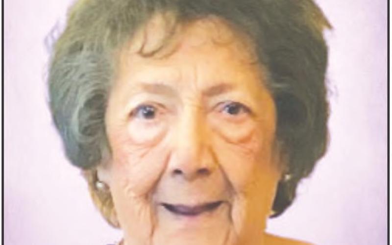 Esther DeLeon