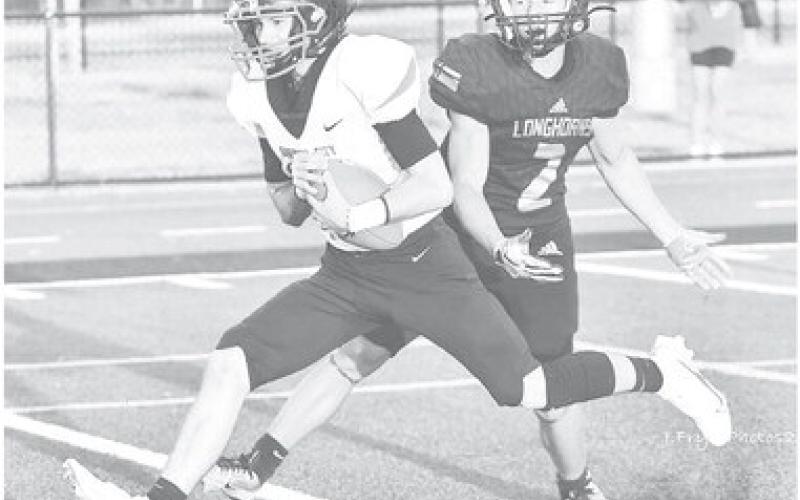 Garden City’s Keith Latch pulls in a huge reception last week against Gordon. The Bearkats have homecoming this week against Midland Trinity. photo by Janie Fryar
