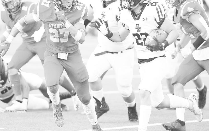 Stanton crushes Grape Creek, 33-7