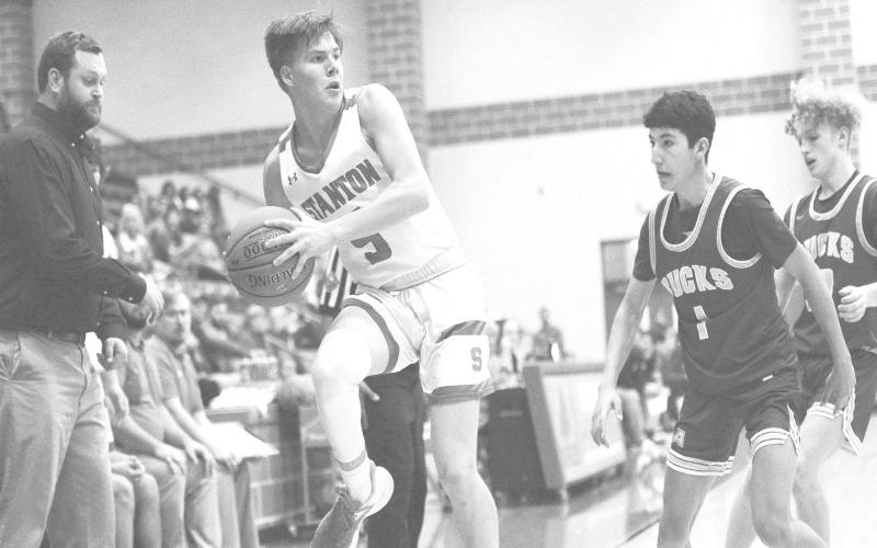 Stanton guard Cody Hancock makes a sideline save against Alpine earlier this year.