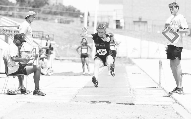 Bearkat’s Walts, mile relay team heading to Austin for State meet
