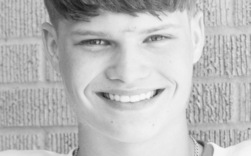 Stanton places 12 on all-district teams