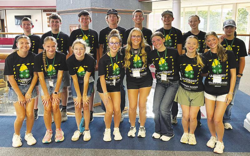 Sixteen Glasscock County 4-H