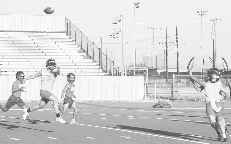 Stanton Buffaloes have 68 report for first football practice