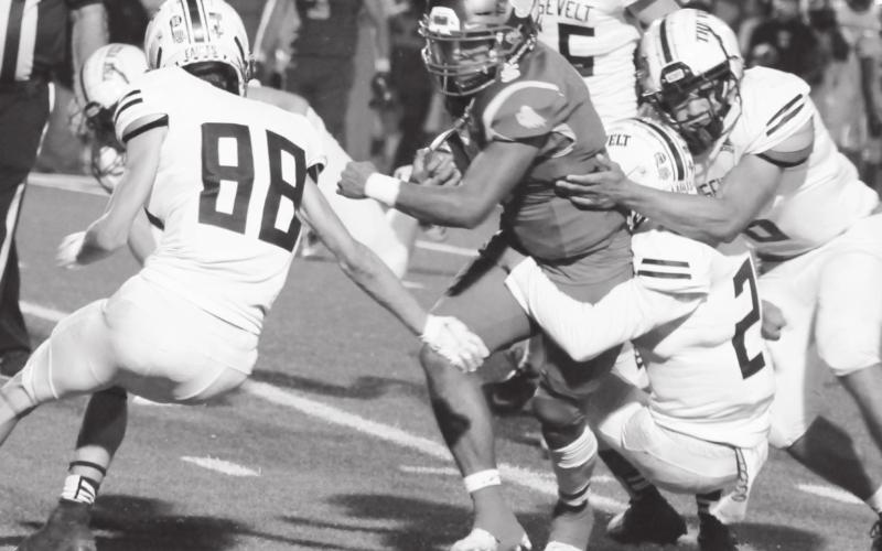 No. 24 Roosevelt falls in the polls after narrowly beating Buffaloes in district opener