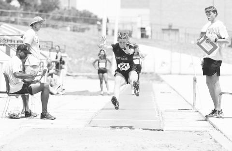 Bearkat’s Walts, mile relay team heading to Austin for State meet