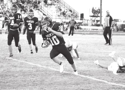 Grady running back Gunner Cherry blows past two Klondike Cougars for his second touchdown of the game last week at M.W. Tunnell Field in Grady.