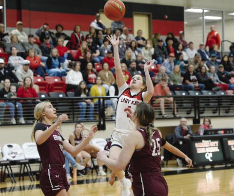 Every eye in the gym was trained on Garden City’s Karly Baker as she floated a shot for two of her game high 13 points. The Lady Kats rallied to beat Bronte on Tuesday night and advance to the playoffs to battle Eden for bi-district on Monday.
