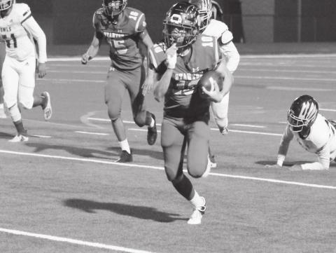 Buffaloes crush classless Owls, get Childress first round