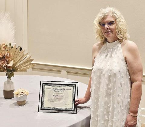 Regenia Hunt was honored at the Annual Chamber Banquet as she was presented the Outstanding Community Service Award
