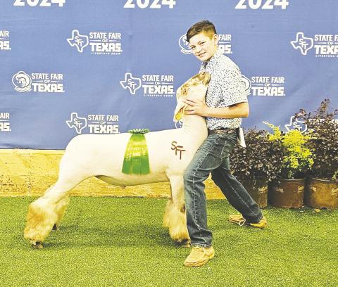 Logan Alberts had a good start to the major stock showing season with a 4th Place lamb at the State Fair of Texas earlier this month.