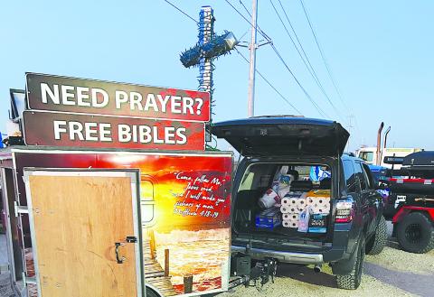 Stanton couple apart of relief efforts in Panhandle wildfires