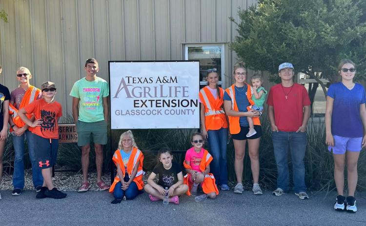 Glasscock County 4-H members rolled up their sleeves to help keep their community clean during One Day 4-H on October 10. The countywide trash pickup project was held in conjunction with National 4-H Week, highlighting the organization’s commitment to community service and giving back. photos courtesy of Glasscock County Extension
